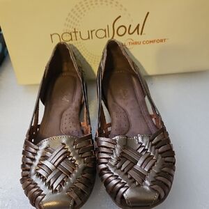 New In Box Natural Soul Women's Metallic Brown Loafers 6.5